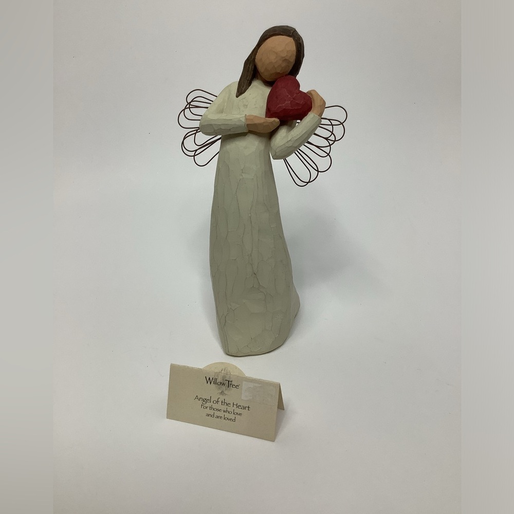 Vintage Willow Tree Angel of the Heart Figurine Demdaco Susan Lordi 8" 2000